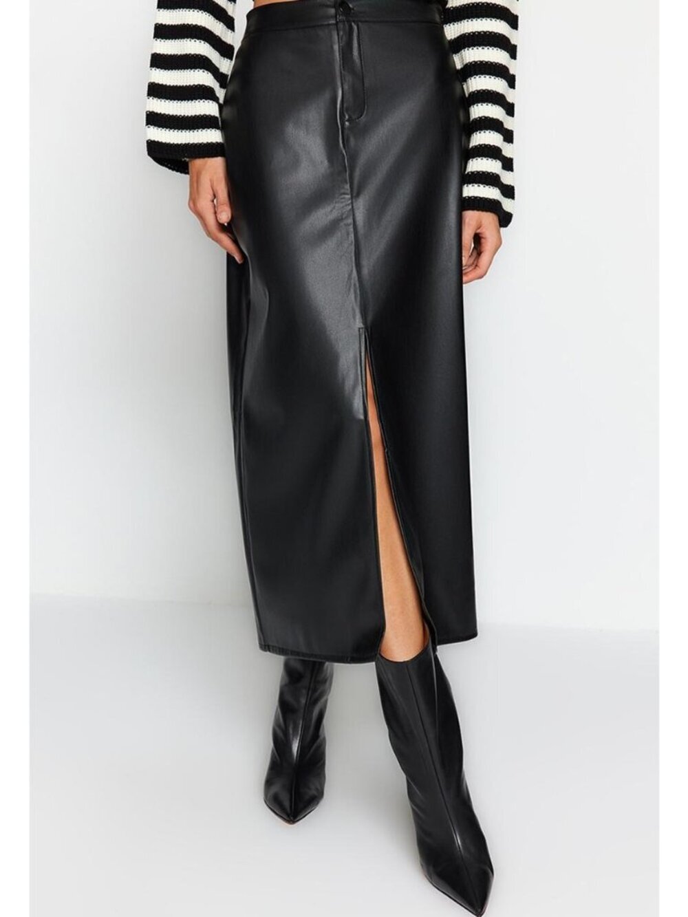 NWT Dex Faux Leather Midi Skirt in Black, XL